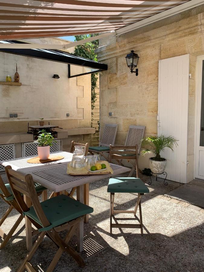 Ambares-et-Lagrave Batisse En Pierre XVII Siecle 115 M² Avec Terrasse 빌라 외부 사진